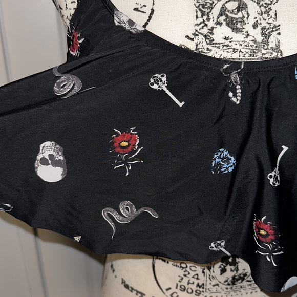 Discontinued Torrid skull & snake bathing suit top - Picture 3 of 11
